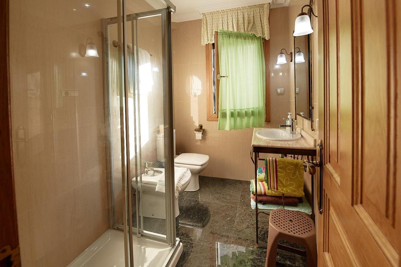 Alojamiento Extrahotelero Casa Ernestina Castillo  Экстерьер фото